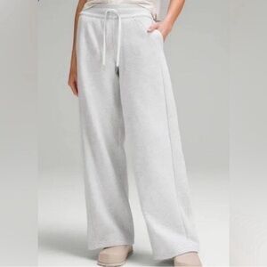 LULULEMON Wide Leg Scuba Gray Sweatpants Size 4